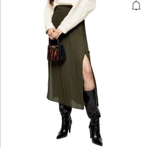 Pleat Side Button Midi Skirt In Olive